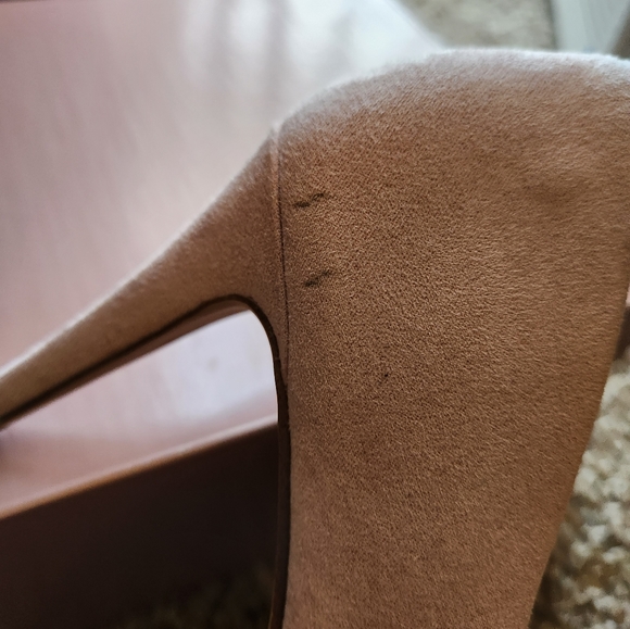 Madden Girl pink suede heels 7.5 - Picture 3 of 4